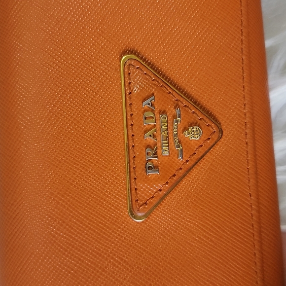 PRADA - Picture 15 of 16